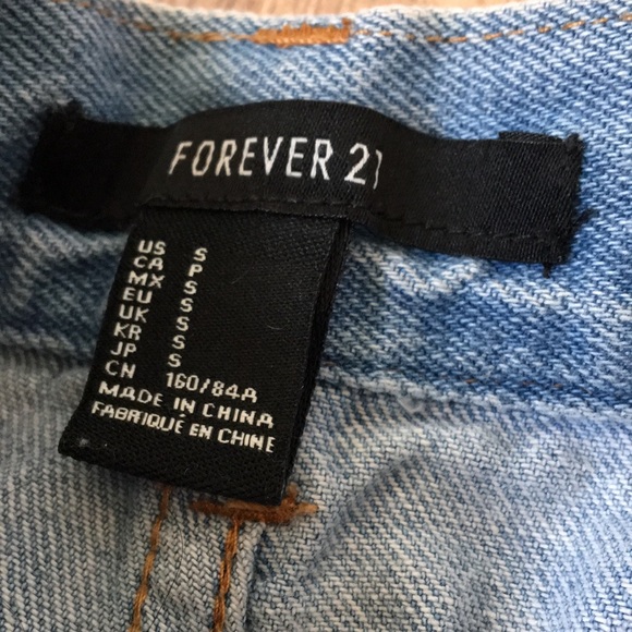 Distressed denim shorts - Picture 7 of 8